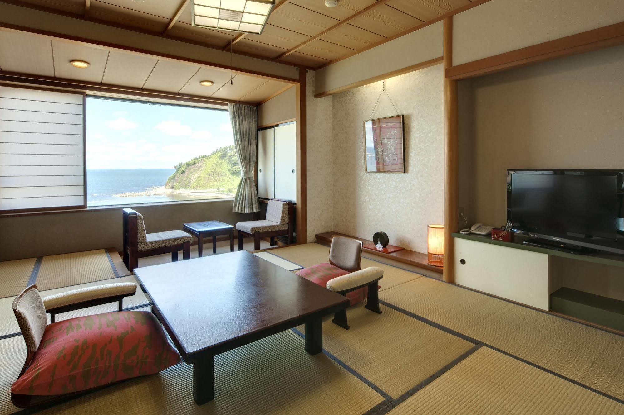 Wajima Onsen Yashio Hotel Bagian luar foto